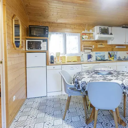 213 En Lisiere De Foret *